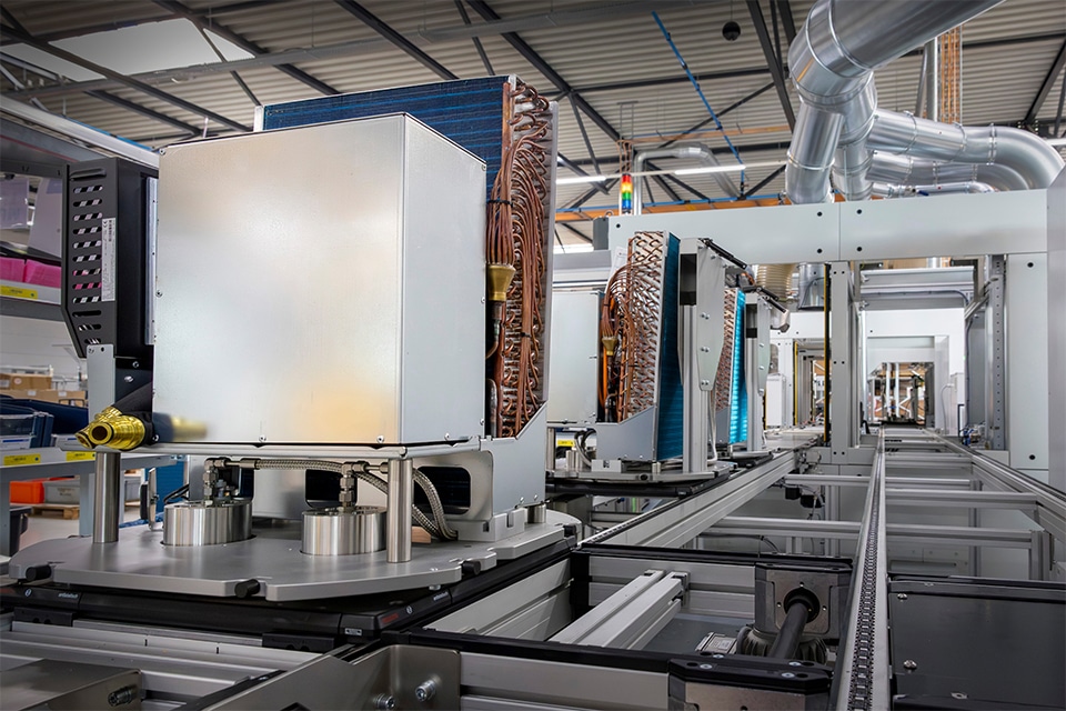Geautomatiseerde assemblage en testen in één productielijn 2